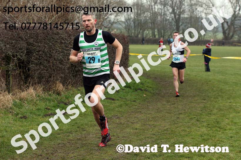 Veteran mens 2018 Durham Cathedral Cross Country Relays. Photo:  David T. Hewitson/Sports for All Pics